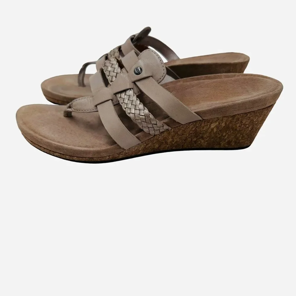 UGG Maddie Wedge Sandals‎ Women's Size 7.5 M Beige